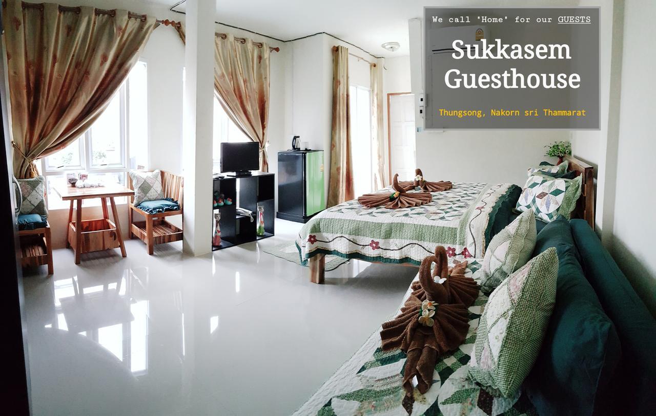 Sukkasem Guesthouse Thungsong Thung Song Luaran gambar